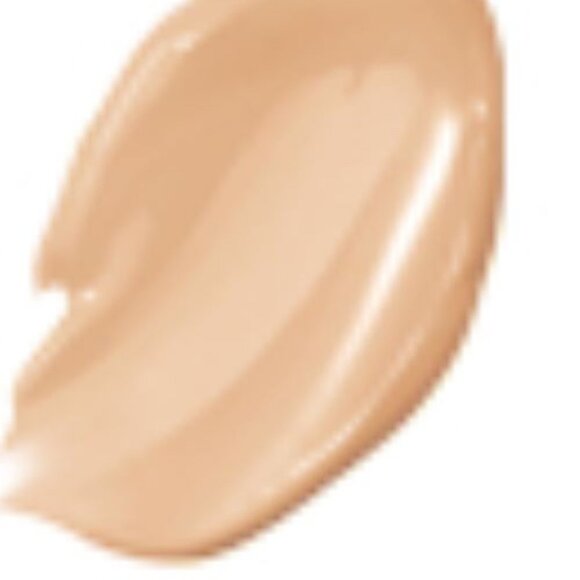 Ivory W 120 (Warm) Luminous 3D Foundation Normal to Dry Skin TimeWise® - Picture 4 of 4
